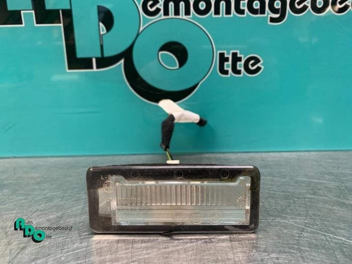 Eclairage immatriculation d'un Fiat Doblo (Doblo 10-), -, 3 mois de garantie, Utilisé, Fiat