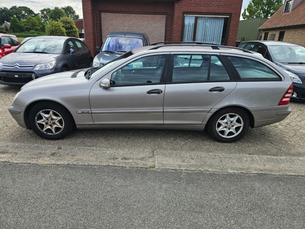 MERCEDES C220/STATION/DIESEL/2003/AUTOMATIQUE/, 100 kW, Argent ou Gris, Achat, Entreprise