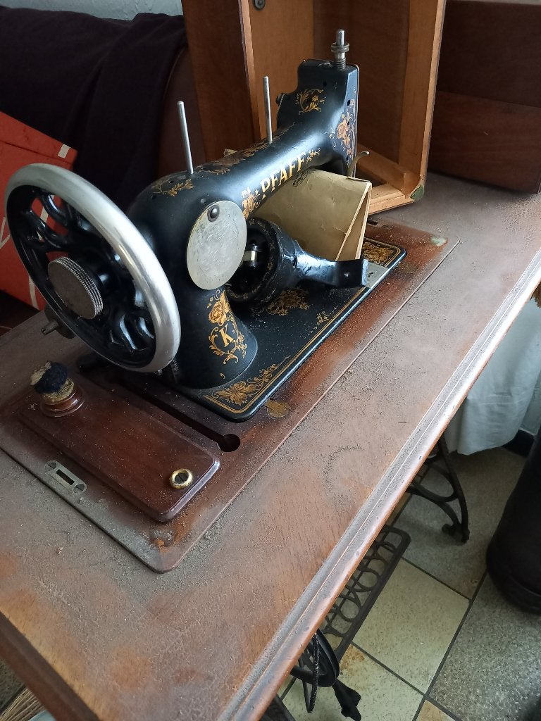 ancienne machine à coudre PFAFF, Enlèvement, Machine à coudre, Pfaff
