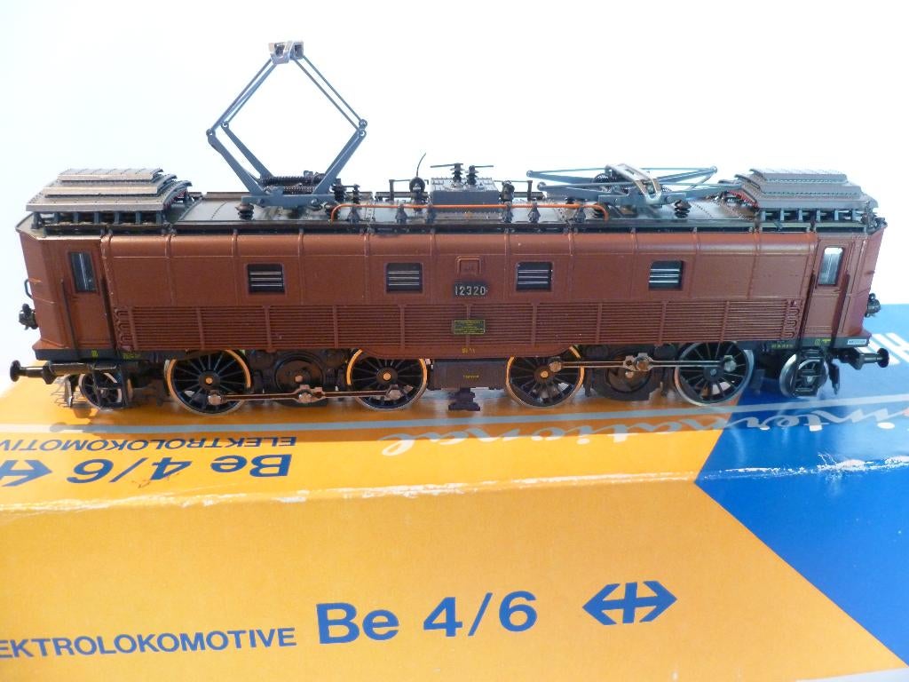 TRAINS HO, Ophalen of Verzenden, Zo goed als nieuw, Roco, Gelijkstroom