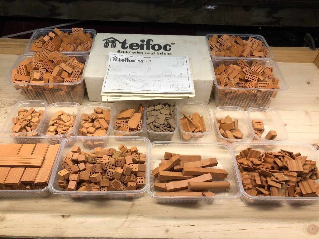 Verzameling kleine stenen baksteentjes, Hobby en Vrije tijd, Modelbouw | Overige, Ophalen