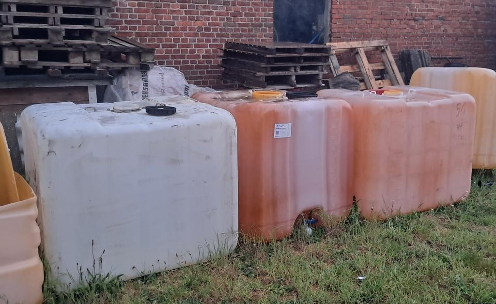 Kuubse vaten met kraan /IBC vat, Ophalen