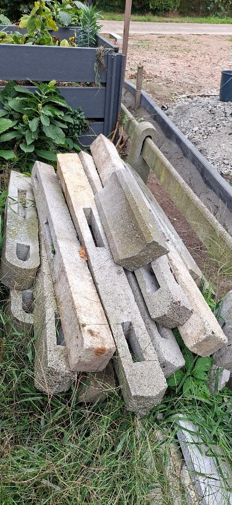 Betonnen palen voor afsluiting, Tuin en Terras, Ophalen, Gebruikt, Minder dan 180 cm, Palen