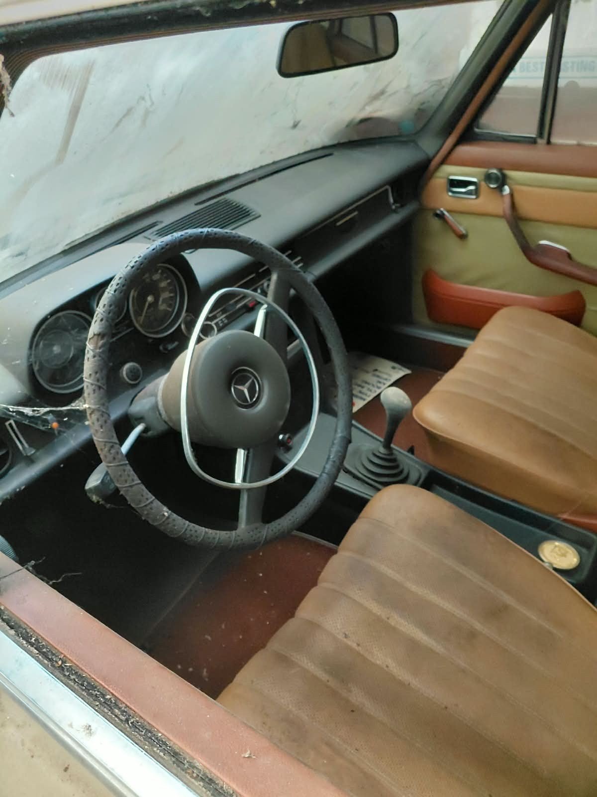 Mercedes 220 Diesel avec moteur 240 D remis à neuf, Enlèvement ou Envoi, Utilisé, Mercedes-Benz