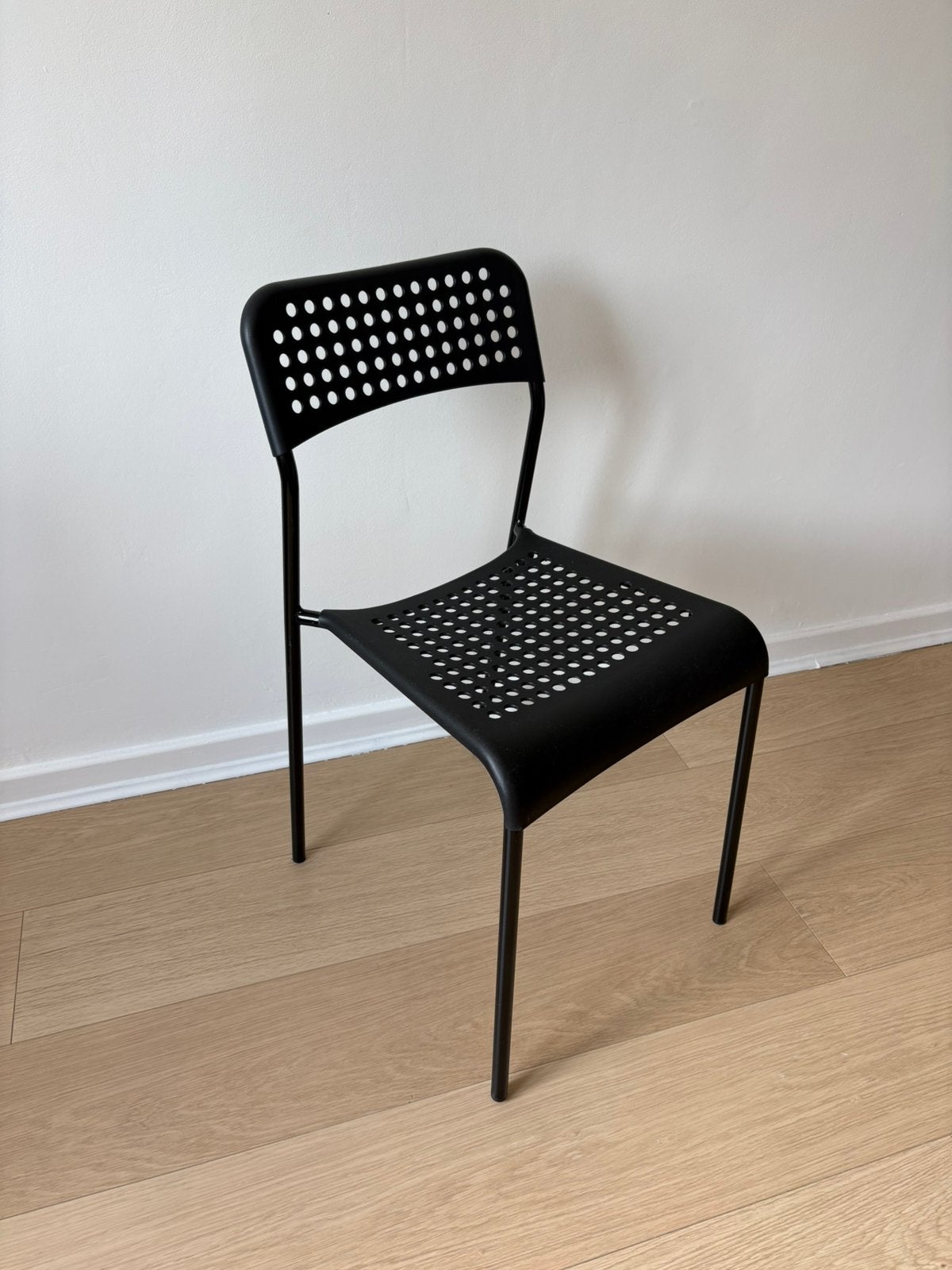 4x zwarte stoel Ikea, Huis en Inrichting, Ophalen, Zo goed als nieuw