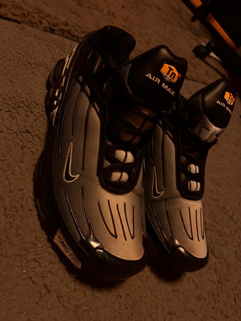 Nike Air Max Plus TN noir/gris Taille [42,5], Kleding | Heren, Schoenen, Ophalen, Zwart, Nike, Nieuw