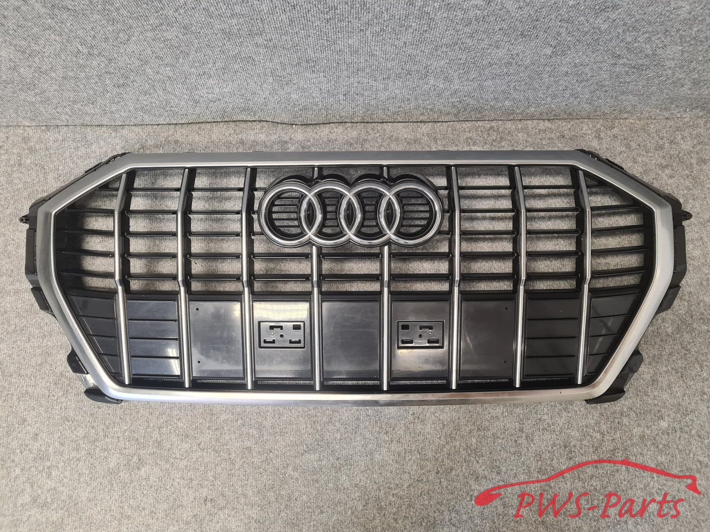 AUDI Q3 83A S-LINE GRILL ORIGINEEL, -, Audi, Utilisé, -