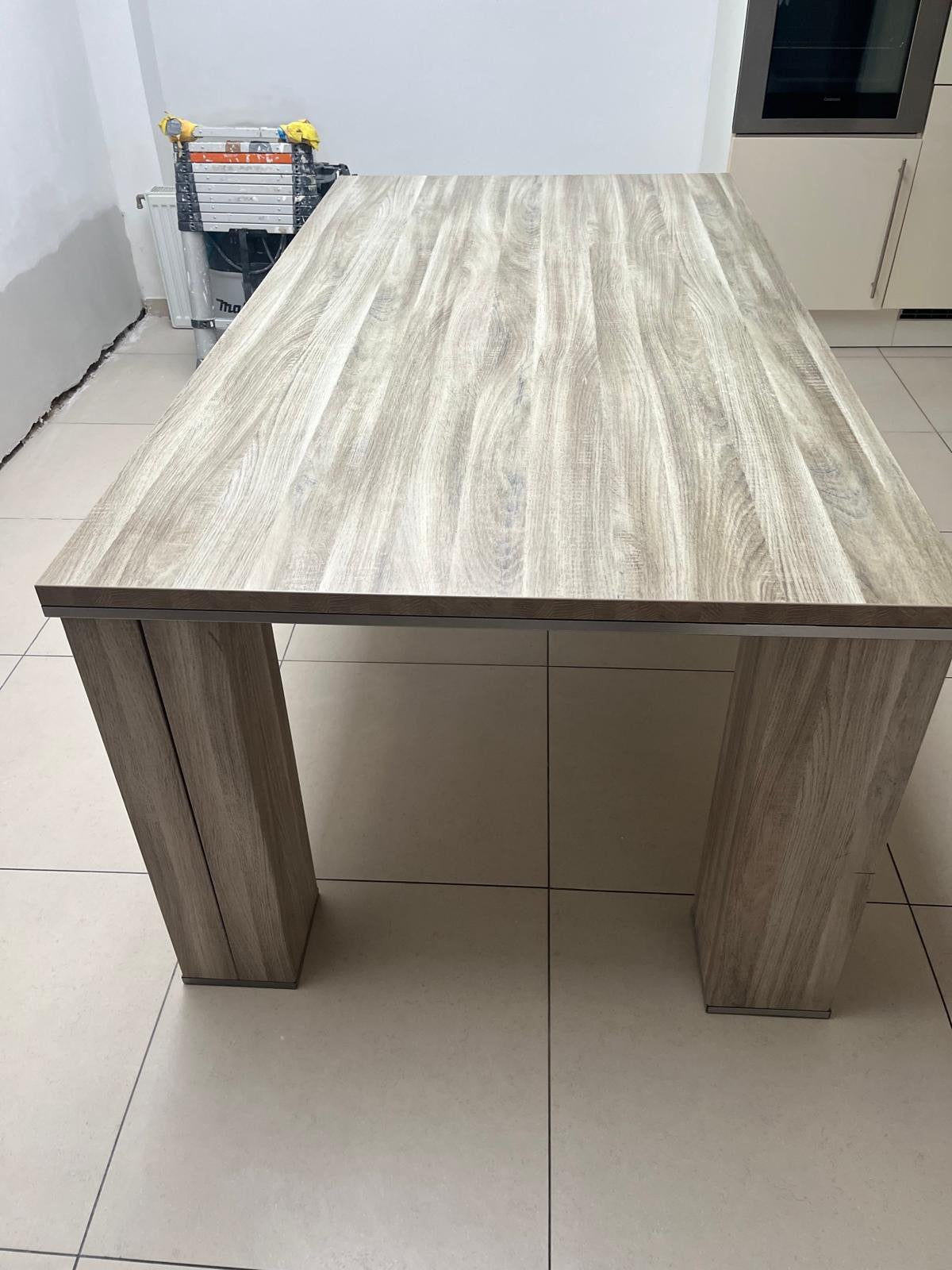 Table en bois (jusqu'à 8 personnes), Enlèvement