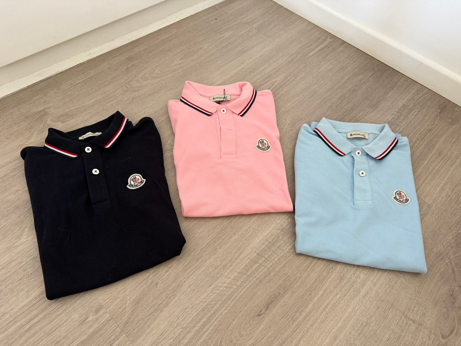 Polo model Moncler, Kleding | Heren, Polo's, Ophalen of Verzenden, Nieuw, Maat 46 (S) of kleiner, Roze