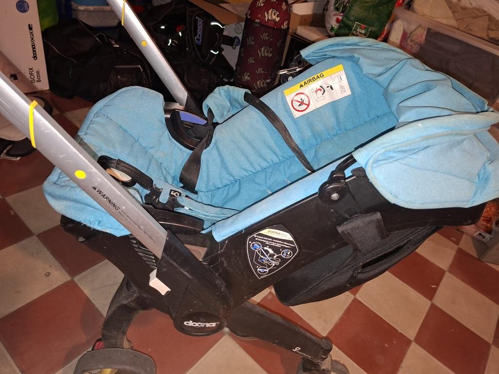 Siège auto et poussette - Marque Doona, Enfants & Bébés, Poussettes & Combinaisons, Utilisé, Poussette, Autres marques, Voiture duo