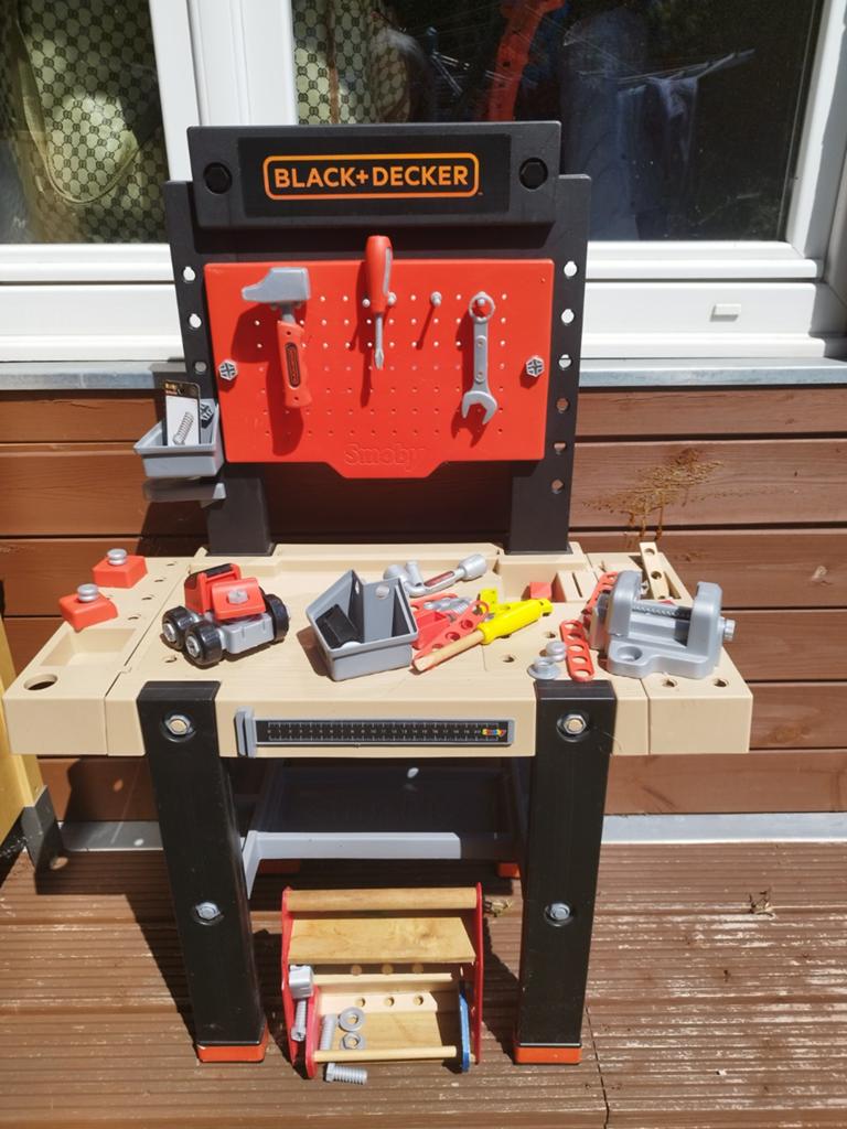 Établi Smoby Black+Decker avec accessoires – atelier bricola, Enfants & Bébés, Enlèvement