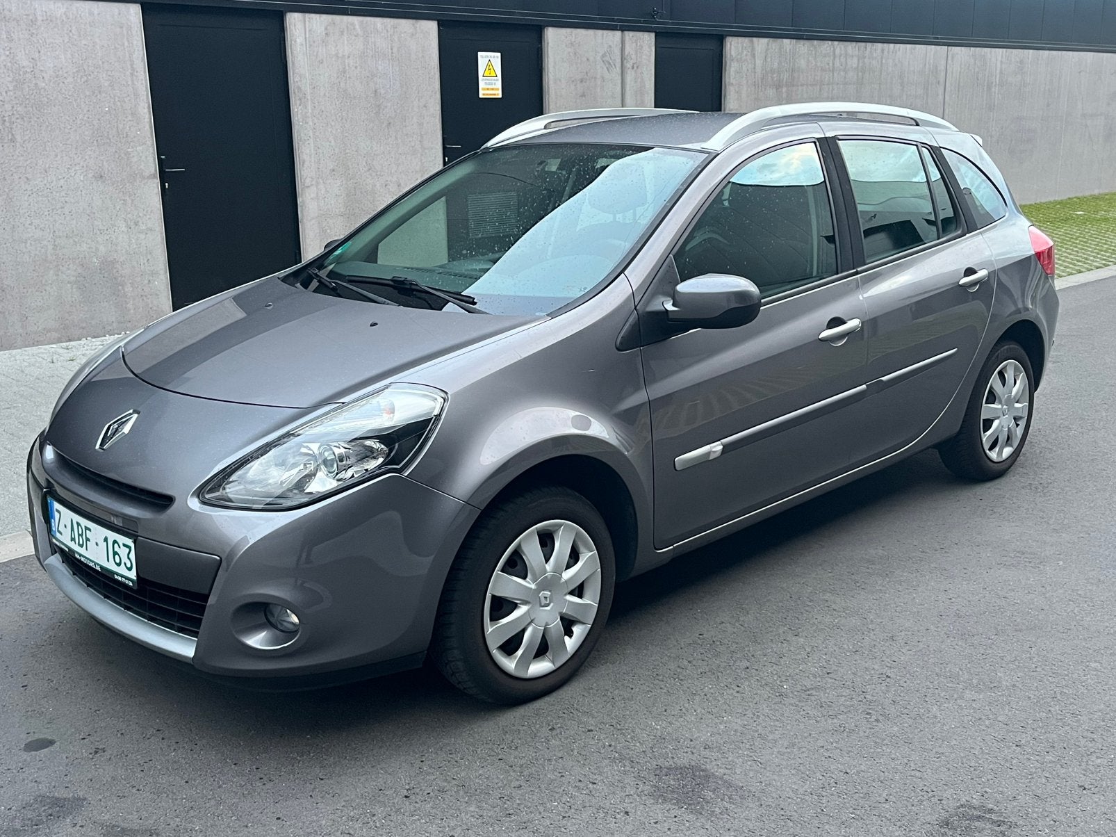 Renault Clio 1.2 Dynamique | Gekeurd + Garantie, Auto's, Voorwielaandrijving, Stof, 139 g/km, Zwart
