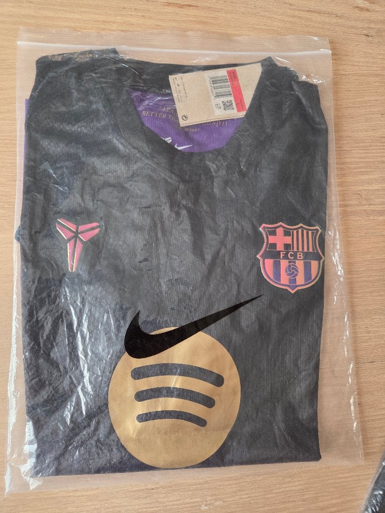 Barcelona Voetbal Uitshirt Origineel Nieuw 2026/2027, Sport en Fitness, Voetbal, Maat L, Ophalen of Verzenden, Nieuw, Shirt