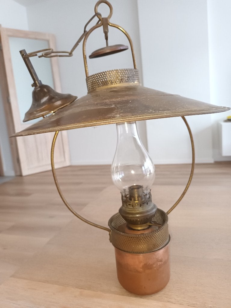 Antieke petroleum hanglamp, Ophalen