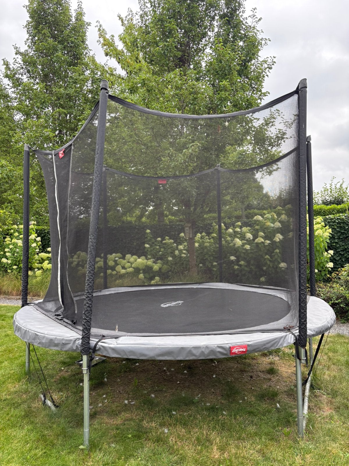 Trampoline Berg Favorit 330 grijs, Ophalen, Gebruikt