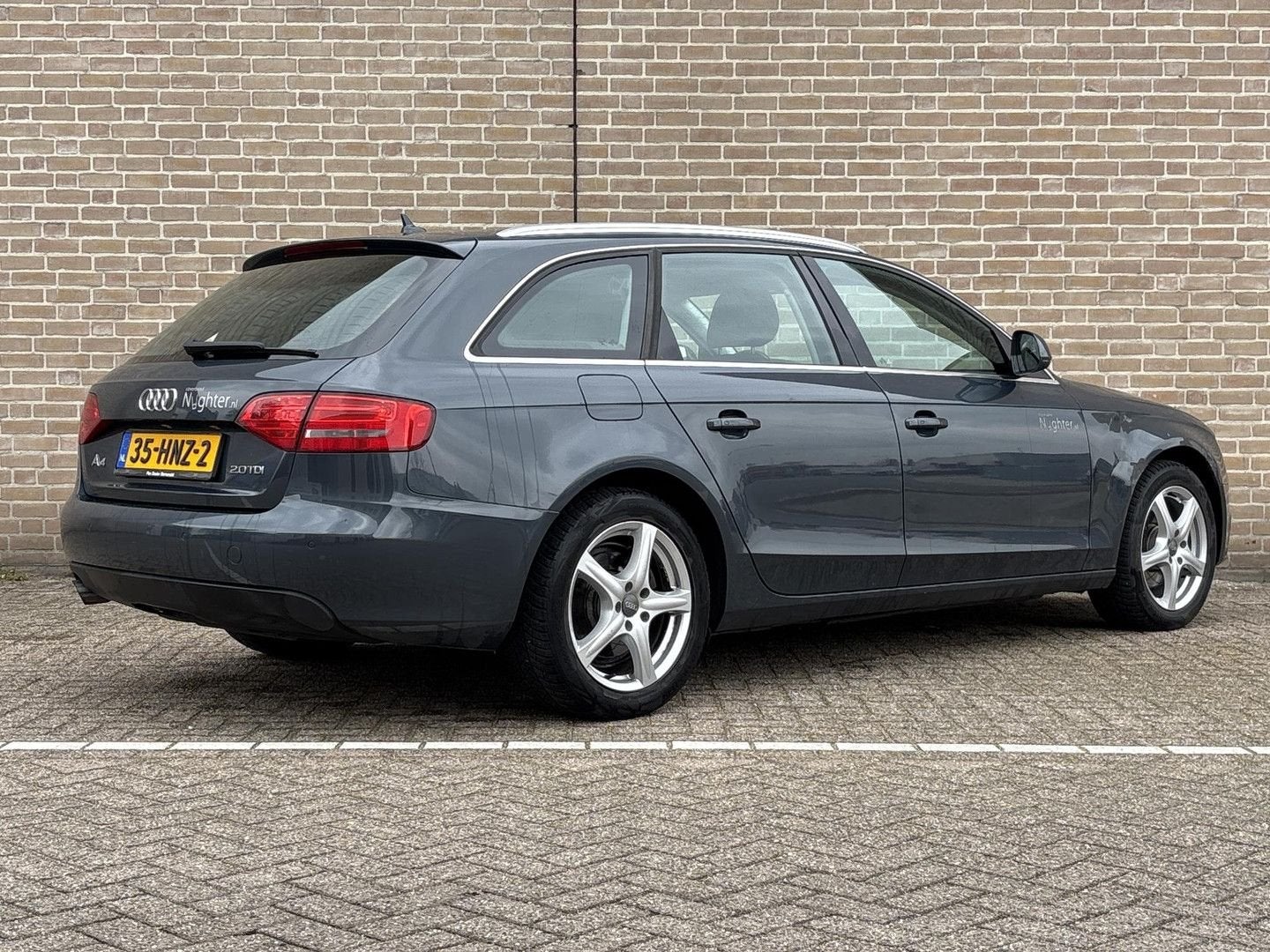 Audi A4 Avant 2.0 TDI Pro Line Business | Climate | Cruise |, Auto's, Audi, Zwart, Parkeersensor, A4, Beige