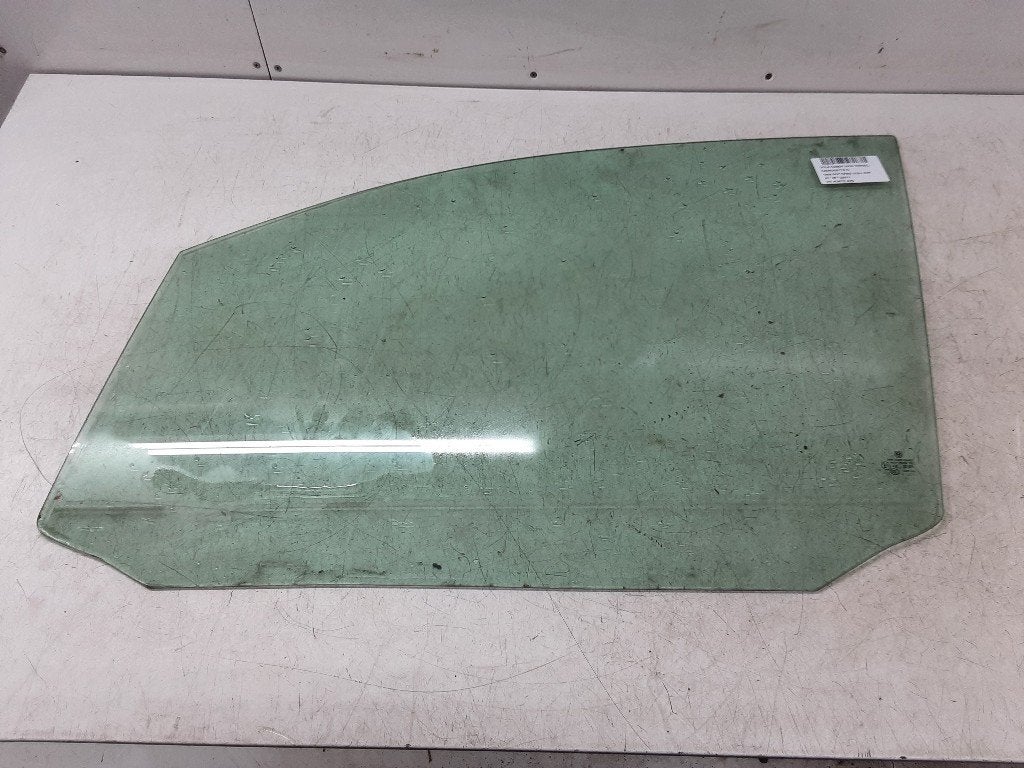 VITRE AVANT GAUCHE Volkswagen Caddy IV (01-2015/09-2020), Autos : Pièces & Accessoires, Volkswagen, Volkswagen AG, Utilisé, Kundenbetreuung@volkswagen.de