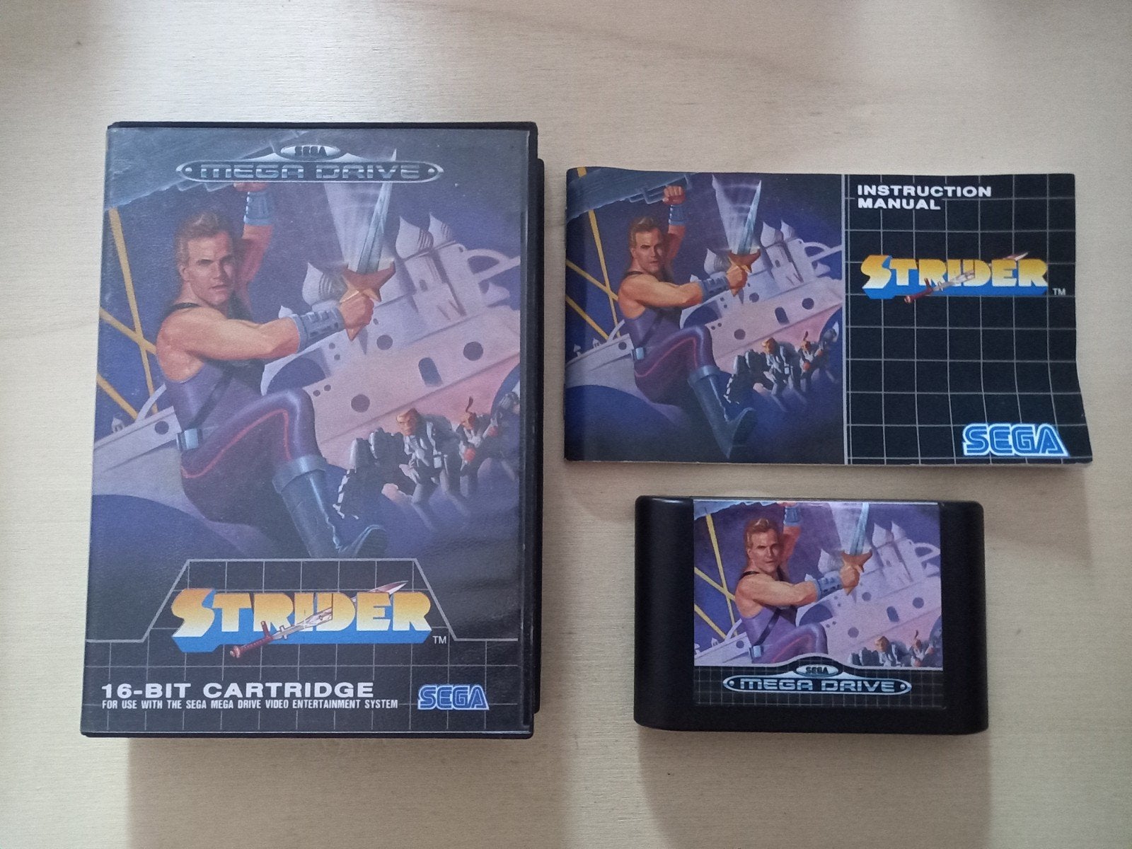 SEGA Mega Drive - Strider complet, Enlèvement ou Envoi, 1 joueur, À partir de 12 ans, Aventure et Action