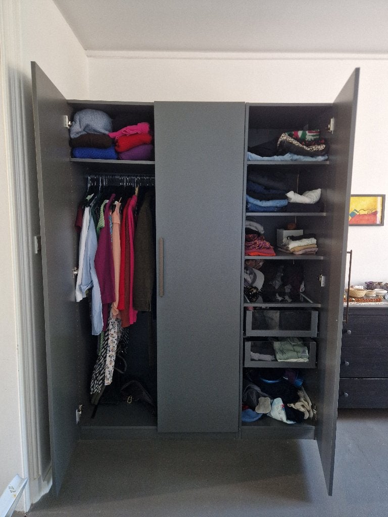 Armoire 3 portes Ikea Grise Bon état, Comme neuf, Synthétique, Avec tablette(s), 50 à 75 cm