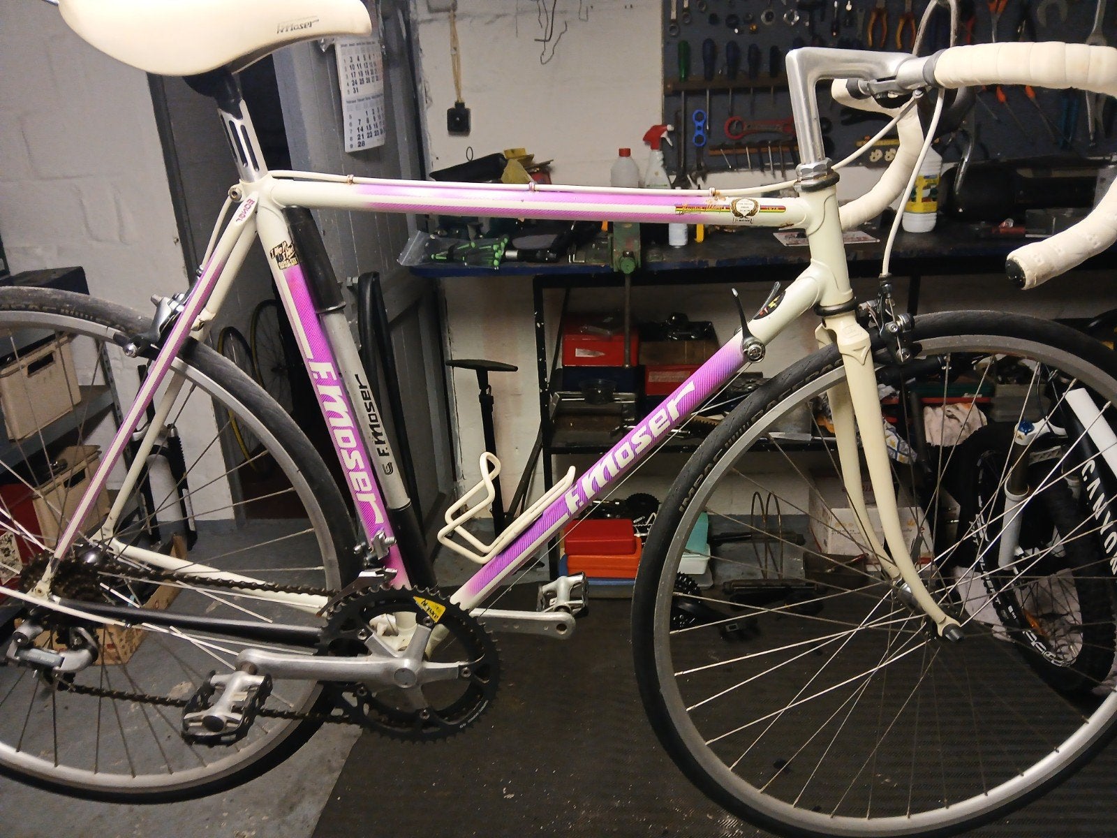 Velo de route Moser 150 euro, Vélos & Vélomoteurs, Vélos | Femmes | Vélos de sport & de randonnée, Enlèvement