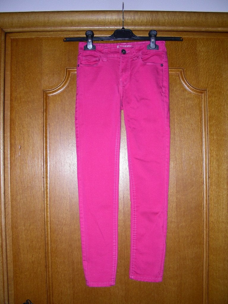 Roze lange broek, Frizzle, maat 146 prima staat, Pantalon, Enlèvement ou Envoi, Frizzle by Bel & Bo, Comme neuf