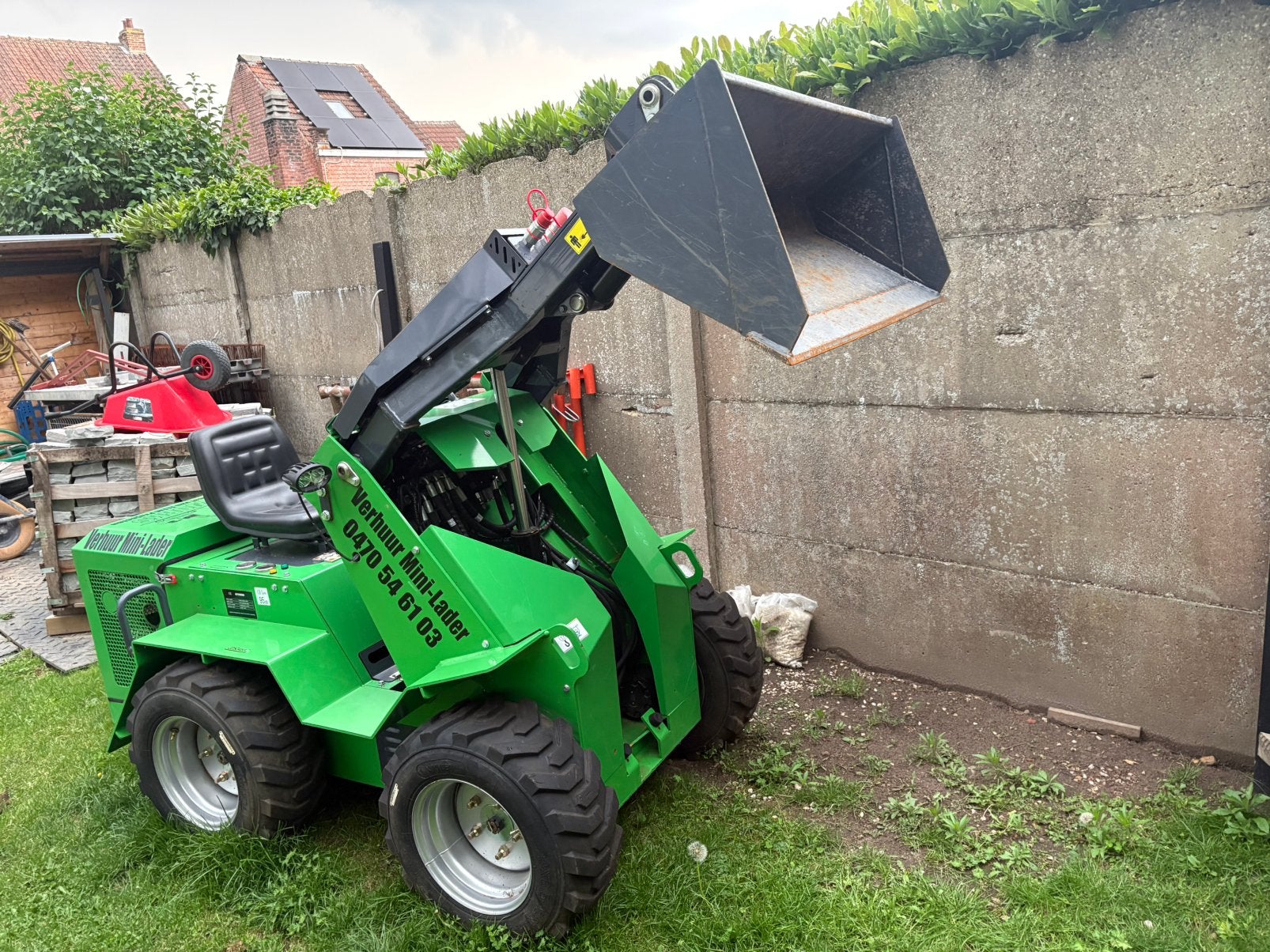 Mini wiellader / skidsteer/ schovel, Articles professionnels, Machines & Construction | Grues & Excavatrices, Enlèvement