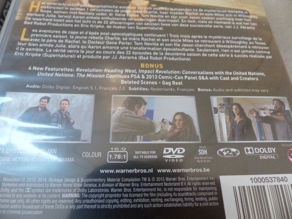 DVD Box Revolution seizoen 1 & 2, Nederlands, Seizoen 1, Zo goed als nieuw, Ophalen of Verzenden