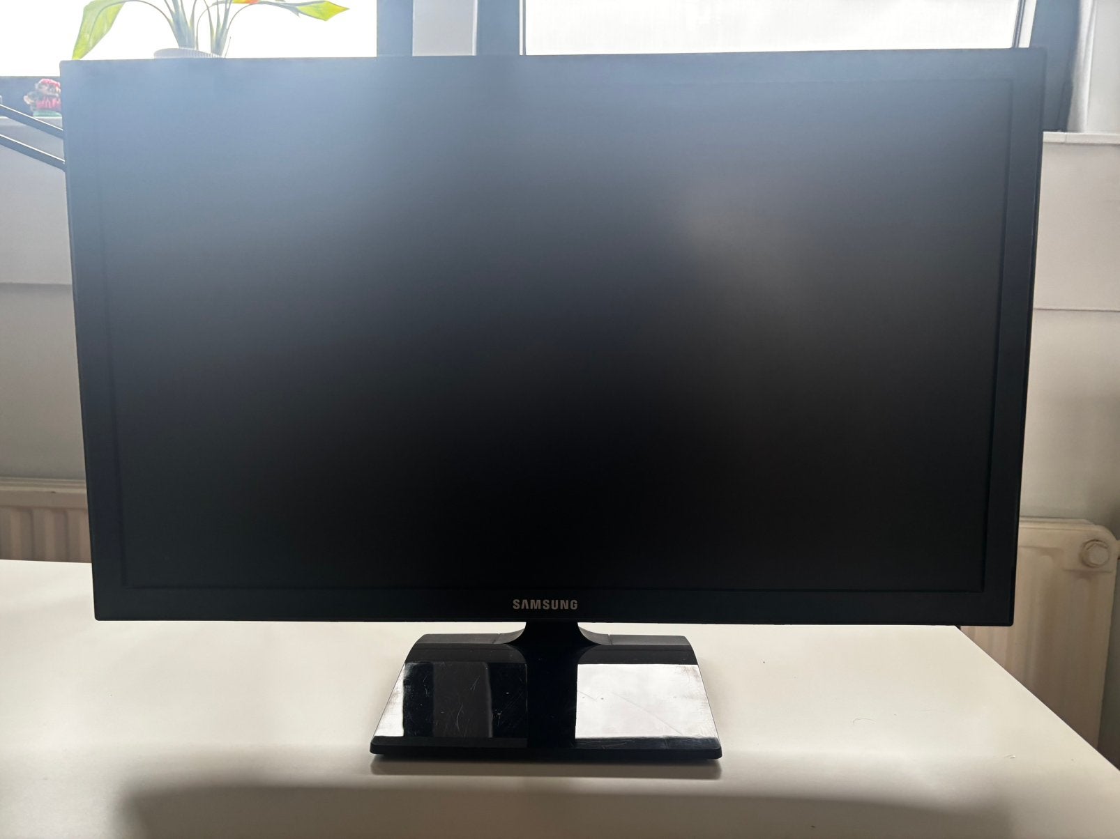 Samsung S27E330H monitor, Kantelbaar, HDMI, Full HD, Minder dan 1 ms