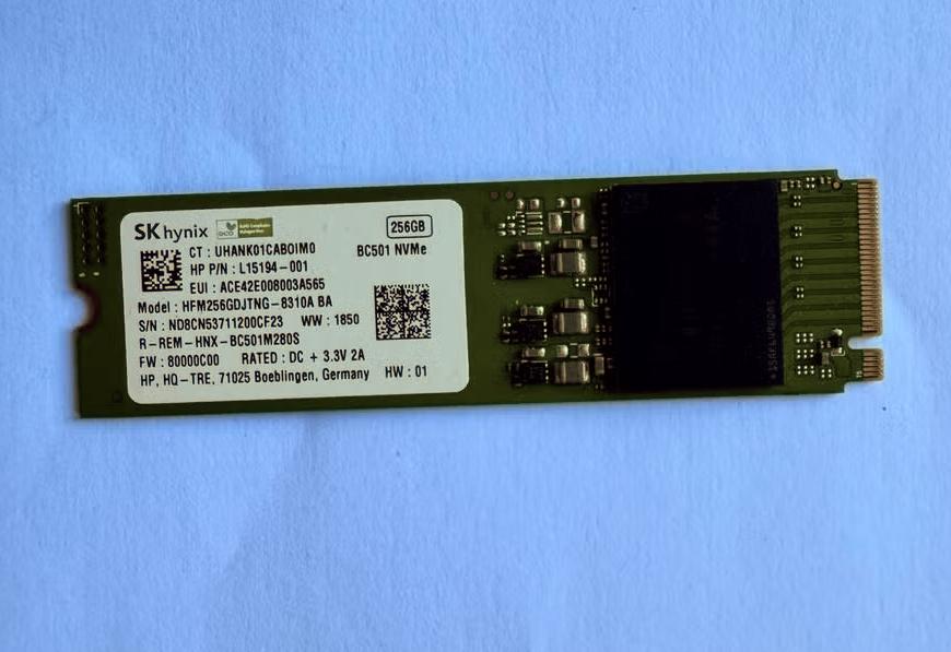 SSD 256GB M2 NVMe, SSD, Ophalen of Verzenden, Zo goed als nieuw, Overige aansluitingen