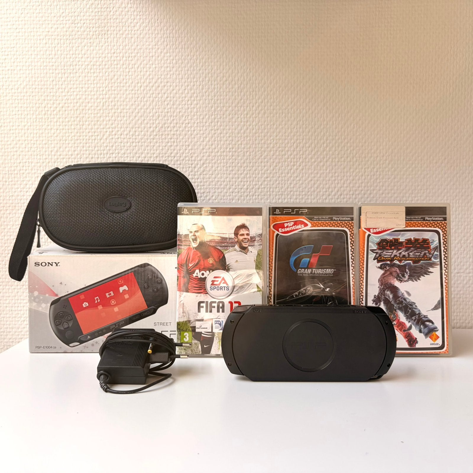 Sony PSP Street (PSP-E1004) + 3 Games, Hoes & Originele Doos, Consoles de jeu & Jeux vidéo, Enlèvement ou Envoi, Comme neuf, PSP