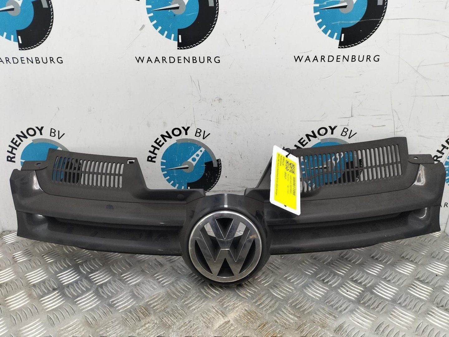 VOLKSWAGEN GOLF 1K 1.6 FSI Trendline  GRILLE 2004, Ophalen of Verzenden, Gebruikt, ARN erkend