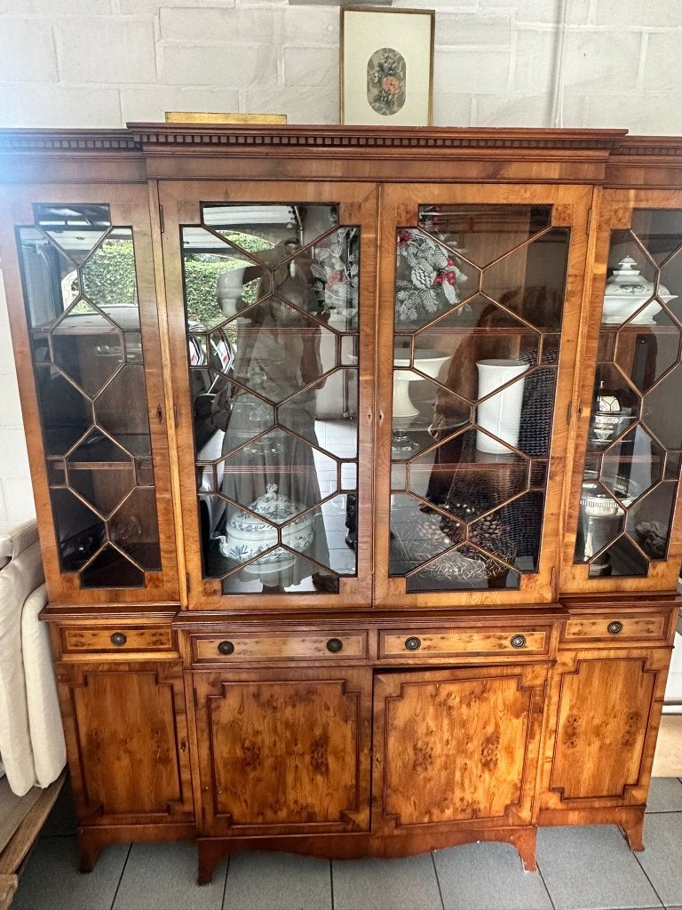 vintage Engelse vitrinekast, Ophalen, Met lade(s), 150 tot 200 cm, Zo goed als nieuw