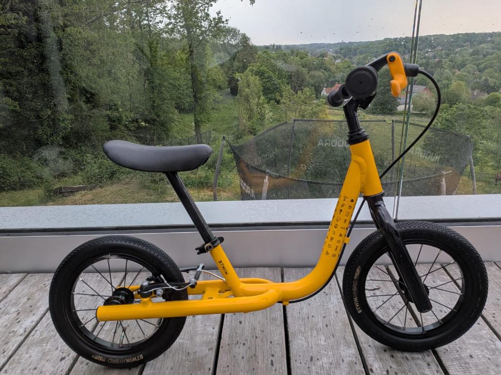 Draisienne BTWIN Rundride 900 (Décathlon) (D (Ittre-Namur), Frein sur jante, Comme neuf, Enlèvement, 14 pouces ou moins