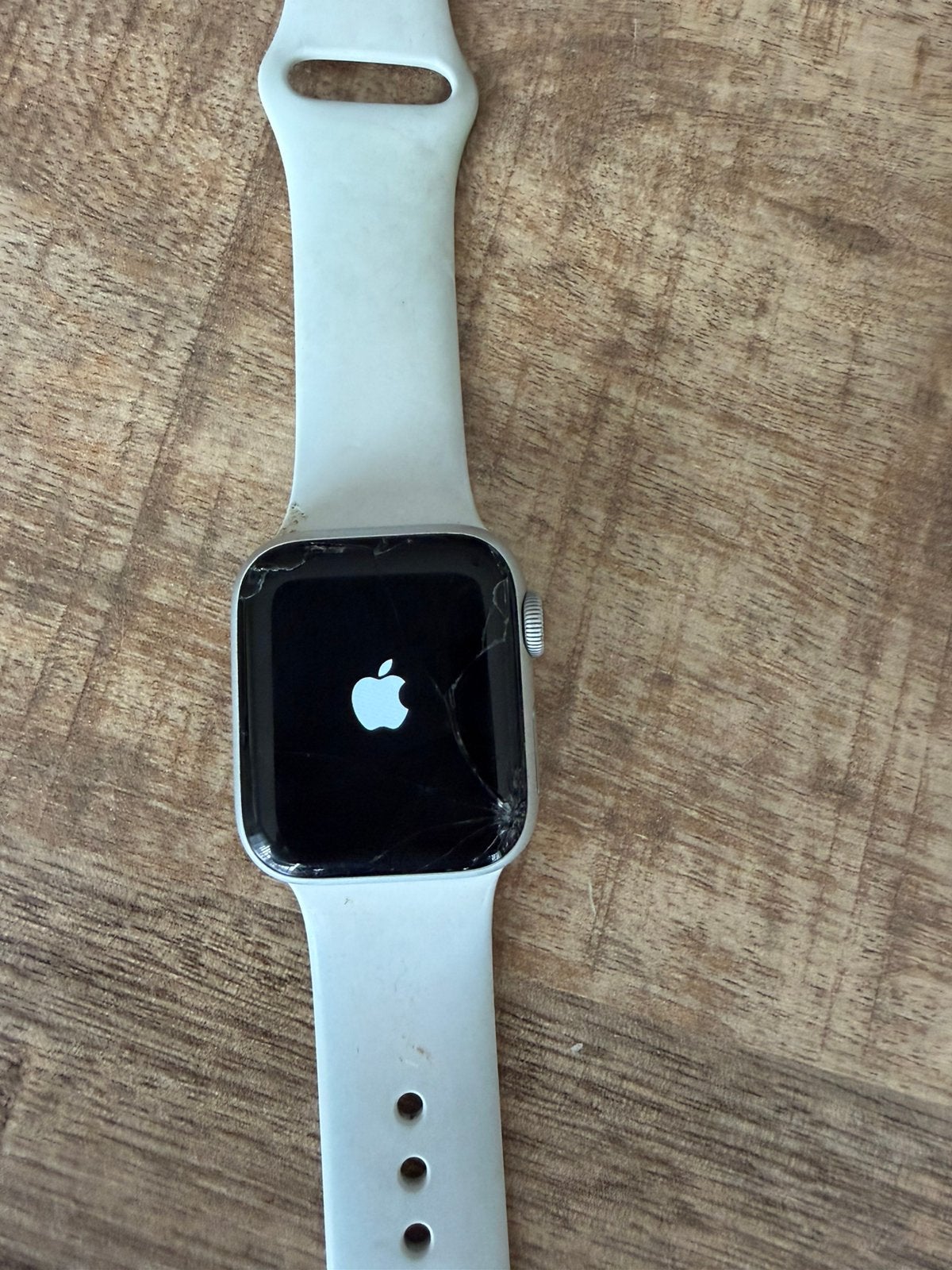 Iwatch 4 met barsten in scherm maar werkt nog perfect, Ophalen, Gebruikt, Wit, IOS