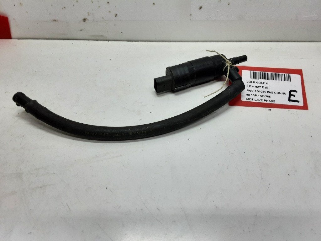 LAVE PHARE POMPE Golf IV 4Motion (1J1) (1JO955681), Volkswagen, Mevr. I. Hauben, Utilisé, Rue de l'Espoir 34 34
4030  GRIVEGNÉE, BE