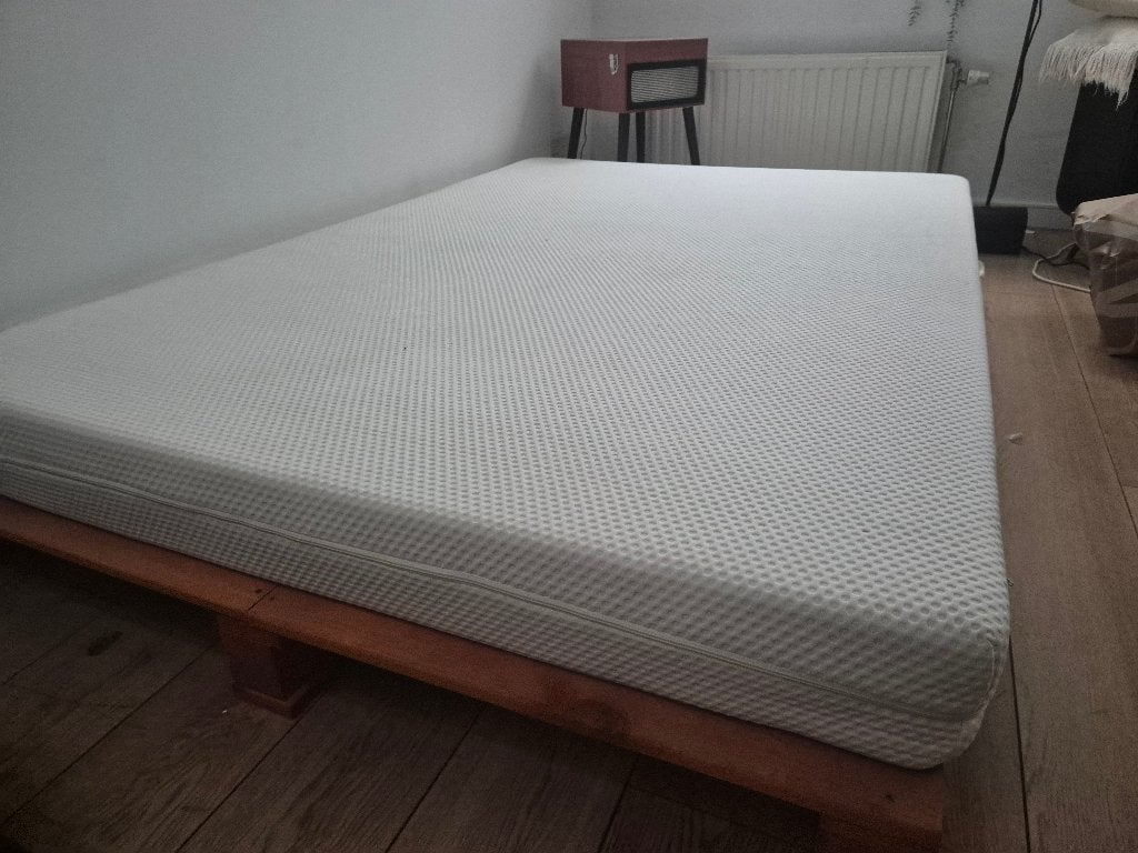 Cadre de lit + matelas 140 de large, Queen size, 140 cm, Enlèvement, Utilisé