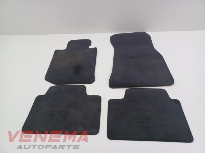 Kit tapis d'un BMW 3-Serie, Autos : Pièces & Accessoires, -, 3 mois de garantie, Utilisé, -