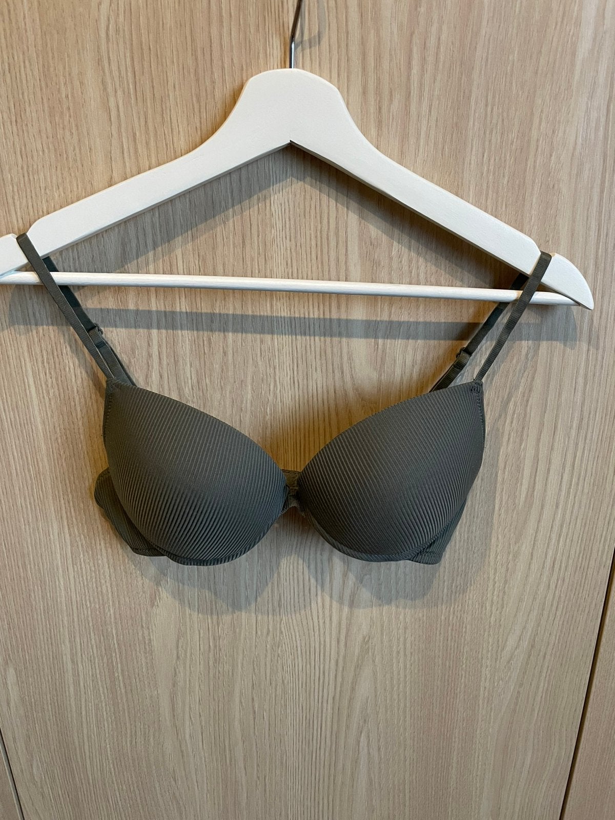 BH H&M Khaki 80B, Vêtements | Femmes, Enlèvement ou Envoi, Vert, Soutien-gorge