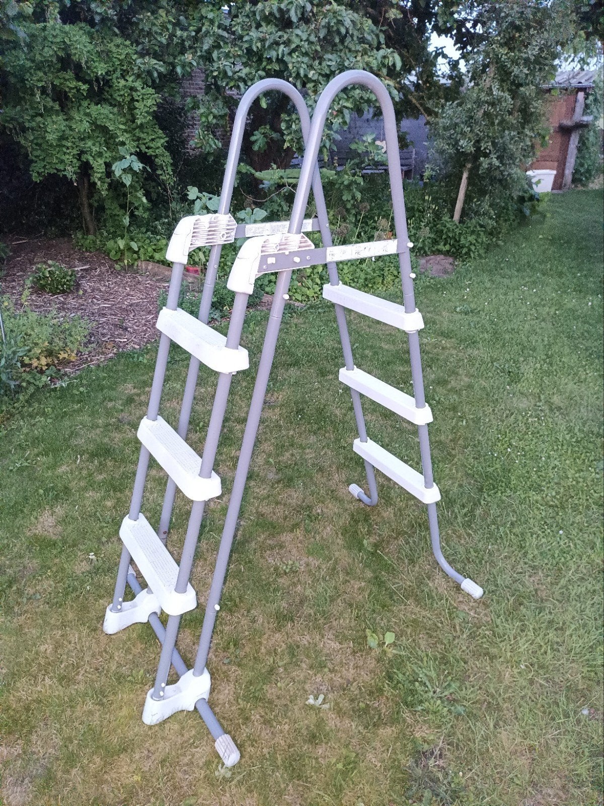 Intex zwembad ladder tot 95 CM ongeveer, Tuin en Terras, Ophalen, Gebruikt, Ladder