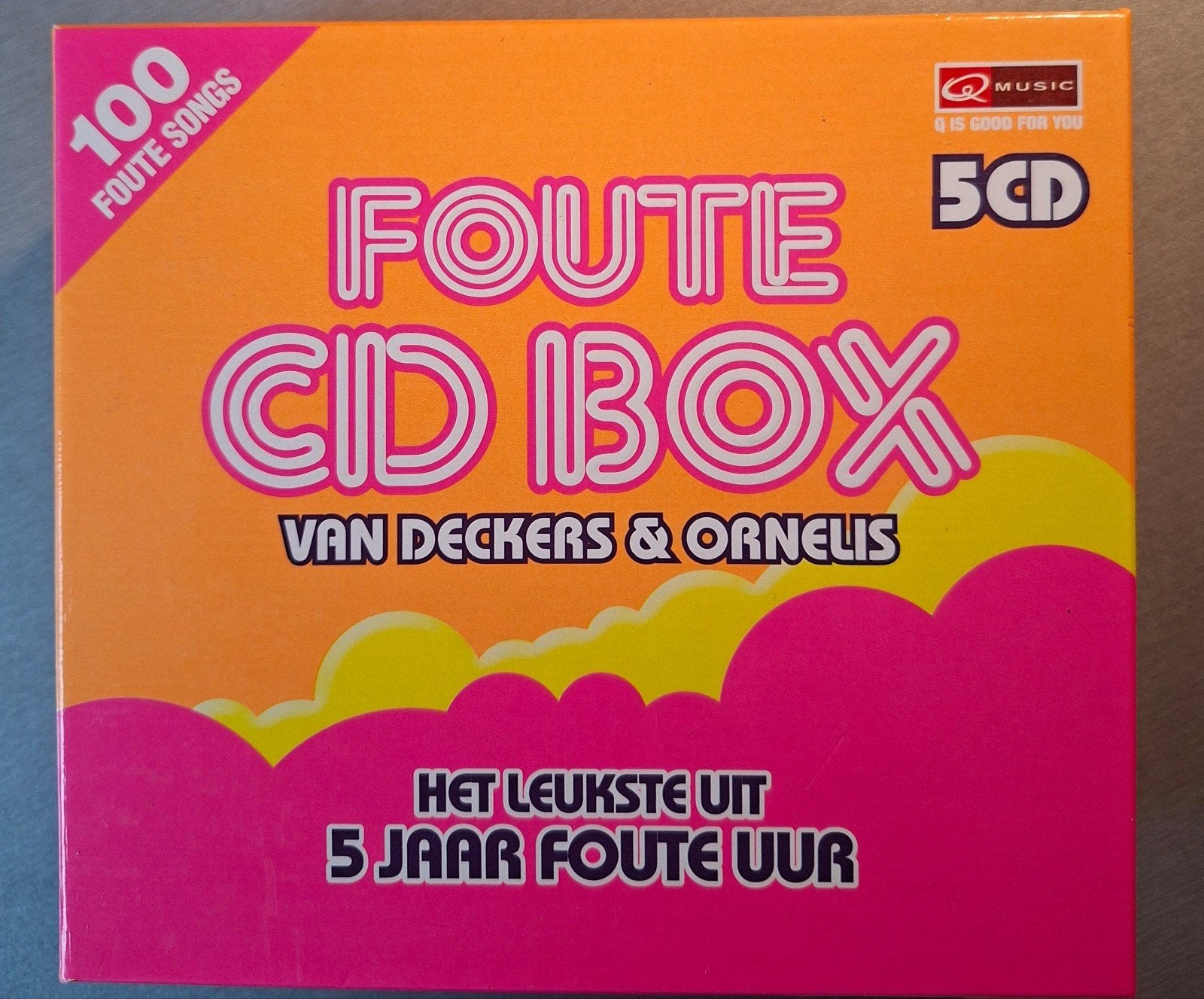 5cd box. Foute cd box. Het leukste uit 5 jaar foute uur., Enlèvement ou Envoi, Utilisé
