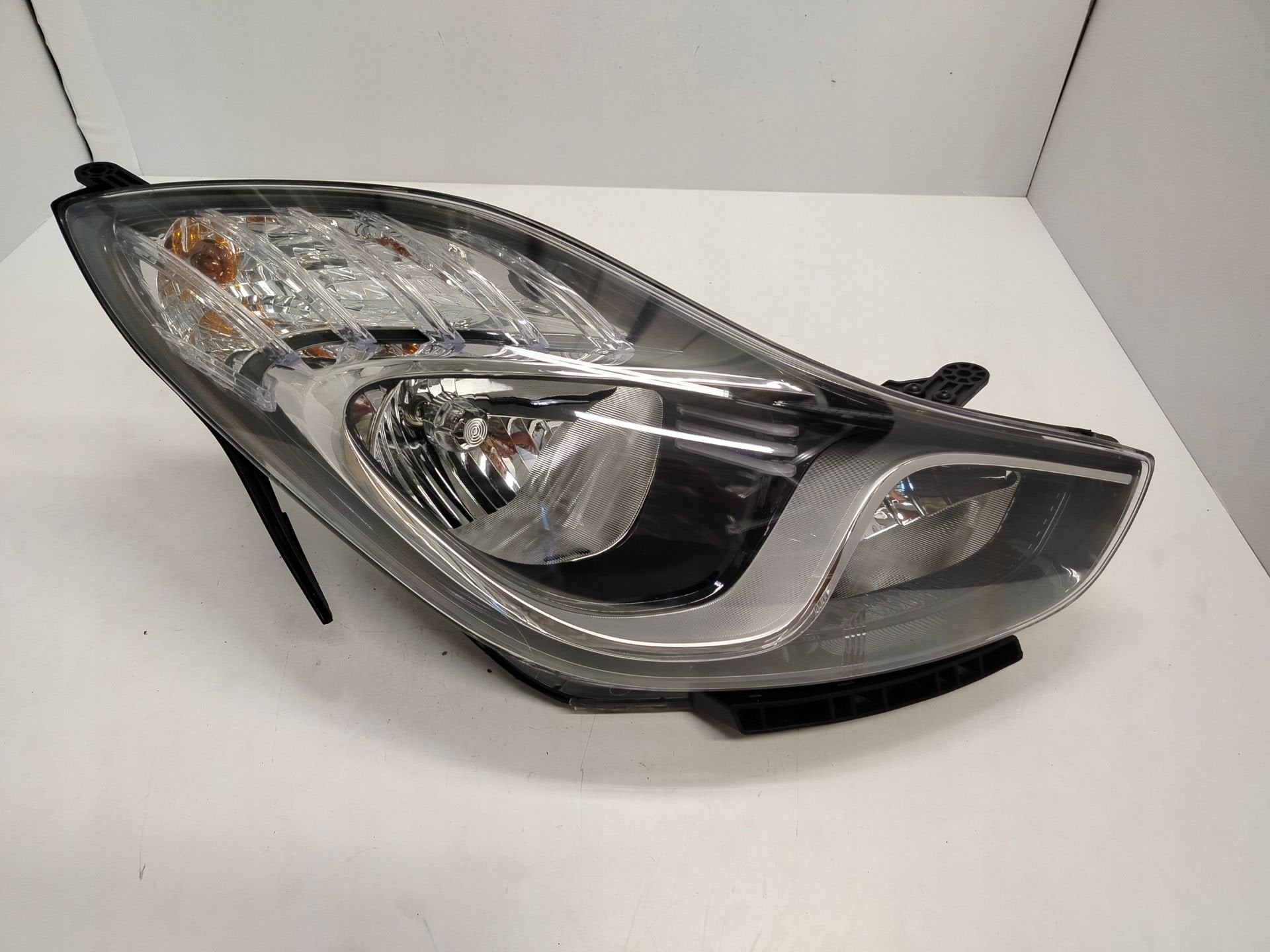 Hyundai IX20 Koplamp Hyundai, Gebruikt, Heolleung-ro 12
06797  Seoul, Info@hyundai.com, Hyundai