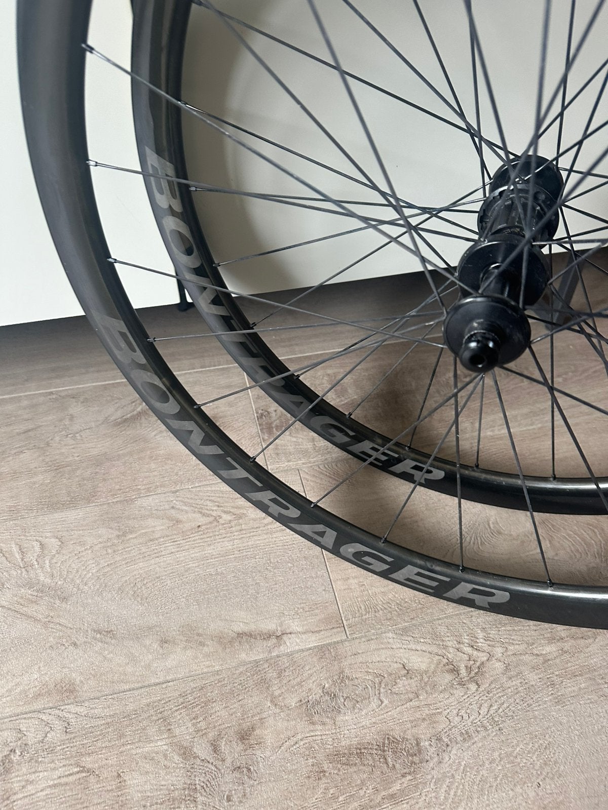 Paire de roues Bontrager RSL-37 légère en carbone, Enlèvement ou Envoi, Comme neuf, Carbone, Racefiets