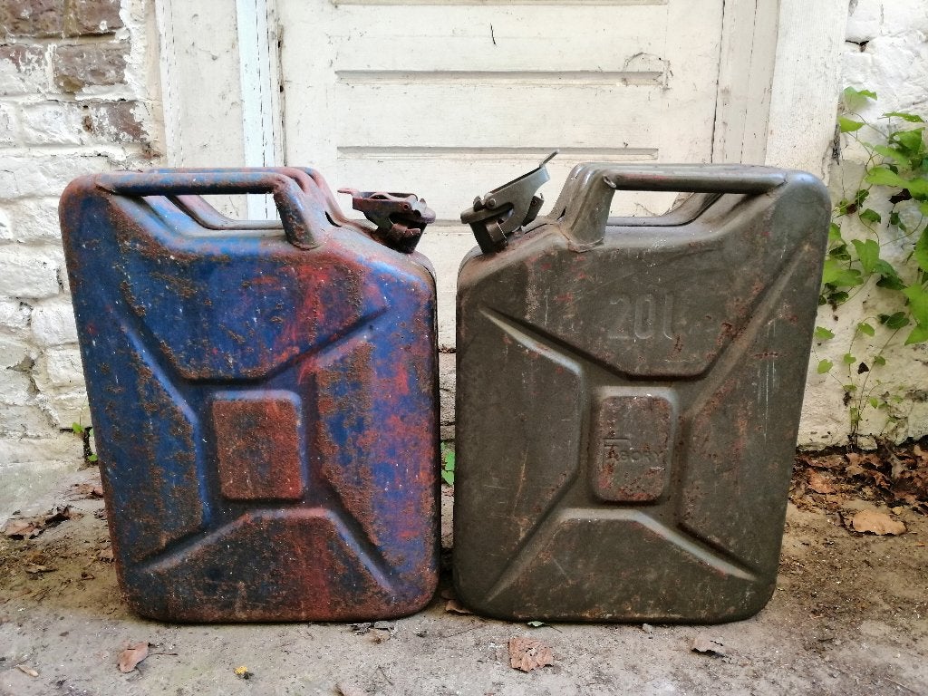 2 Jerrycans de l'armée, Enlèvement, Utilisé