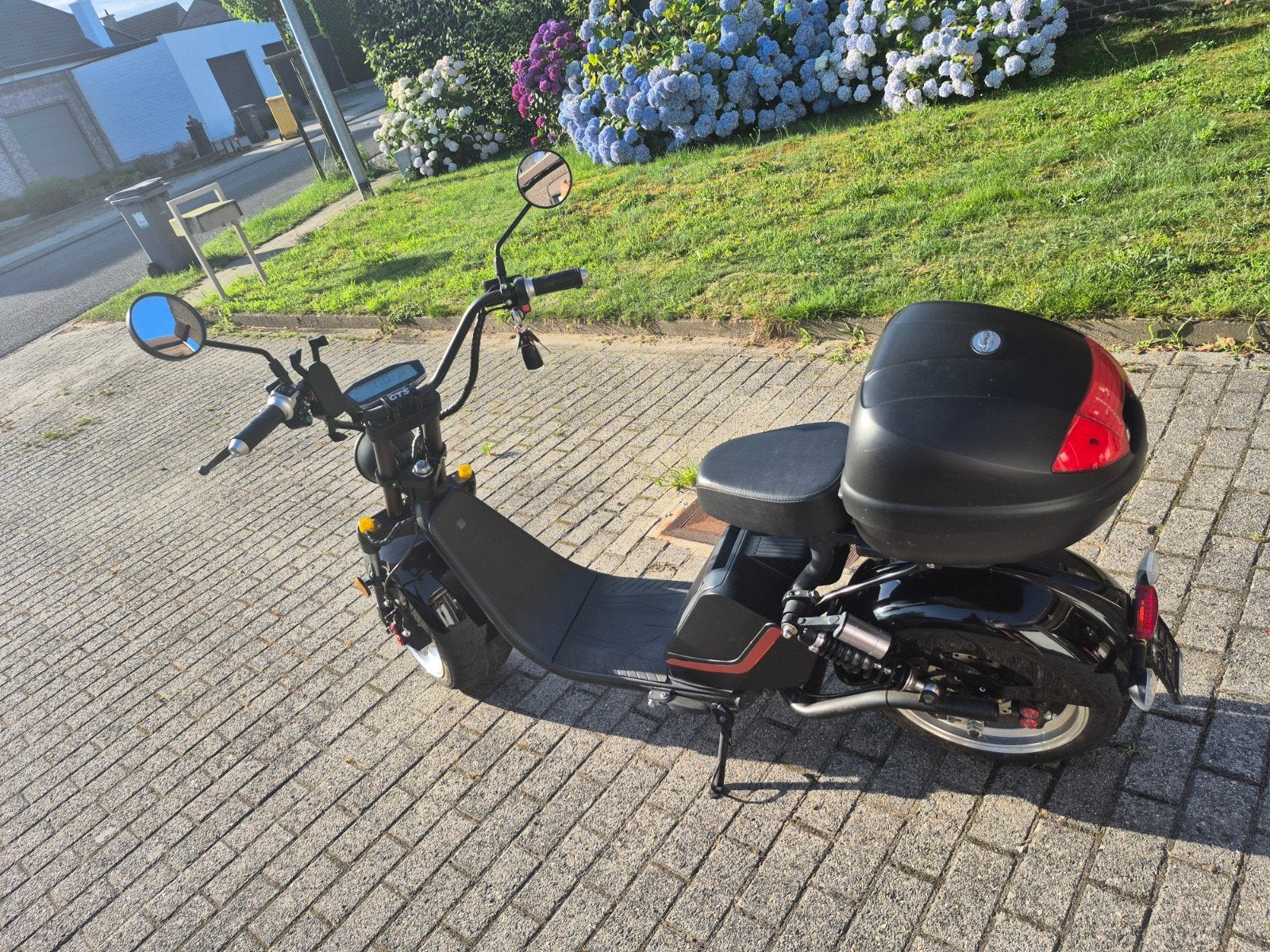weinig gebruikte citycoco Fat Boy electrische scooter cityco, Fietsen en Brommers, Snorfietsen en Snorscooters, Ophalen