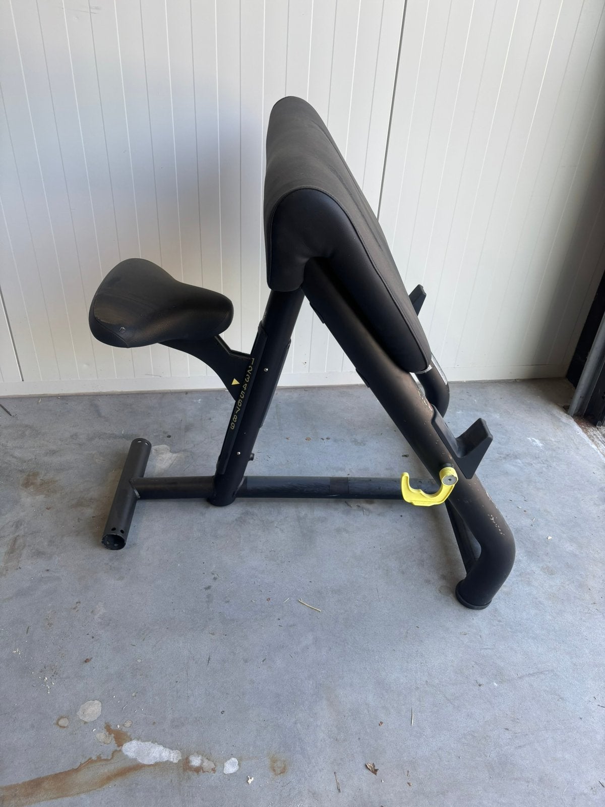 Technogym bicep curl bench, Ophalen, Zo goed als nieuw