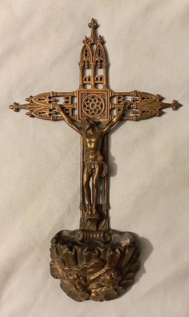 Bénitier. Bronze. Néogothique. Fin 19e s. 25cm, Antiquités & Art, Enlèvement ou Envoi