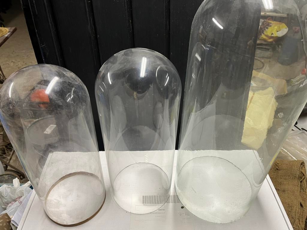 3 oude globes, Ophalen, Zo goed als nieuw
