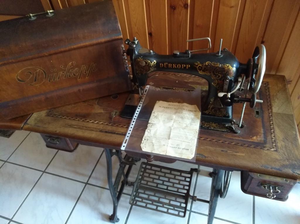 Ancienne machine à coudre complète avec pièces(facture 1915), Enlèvement