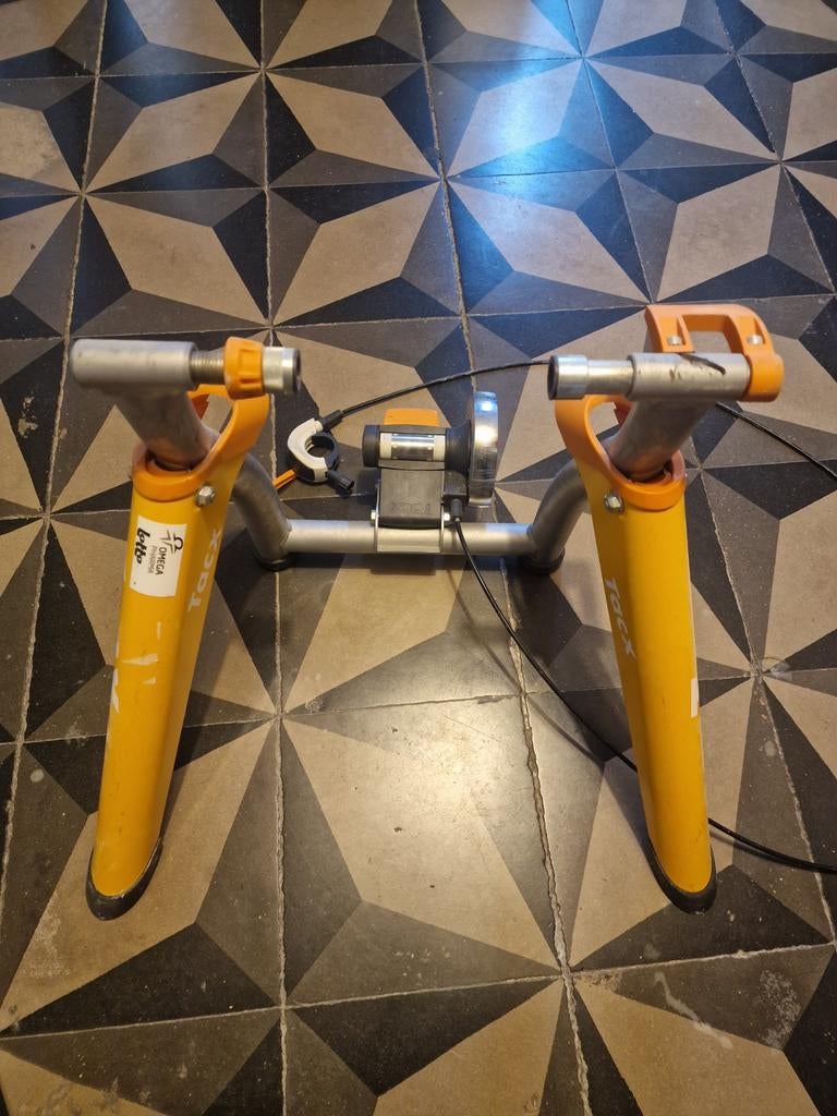 Tackx satori indoor fietstrainer rollen, Fietsen en Brommers, Ophalen, Gebruikt, 10 tot 15 versnellingen, Overige merken