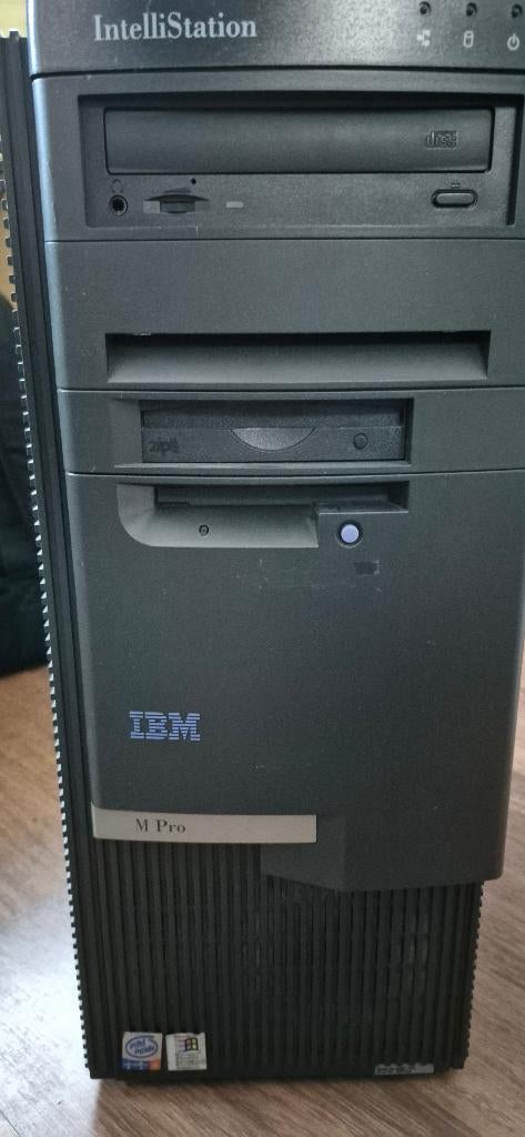 IBM Intellistation 6868-F5G 2xCPU ZIP intern/floppy/CD/SCSI, Ophalen, Minder dan 4 GB, Minder dan 2 Ghz, Refurbished